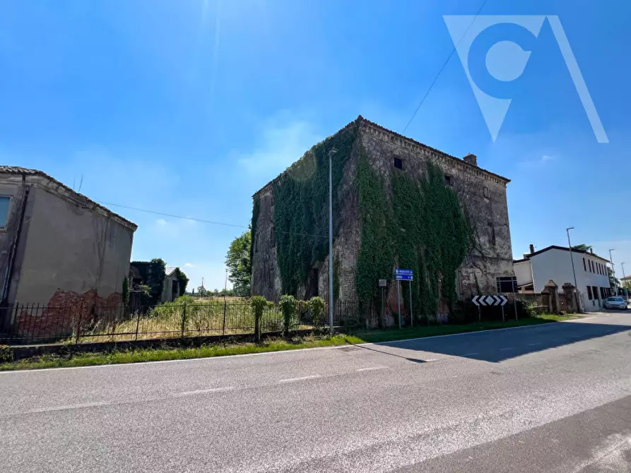 Immagine 3 di Villa in vendita  in Via Tripoli a Cona
