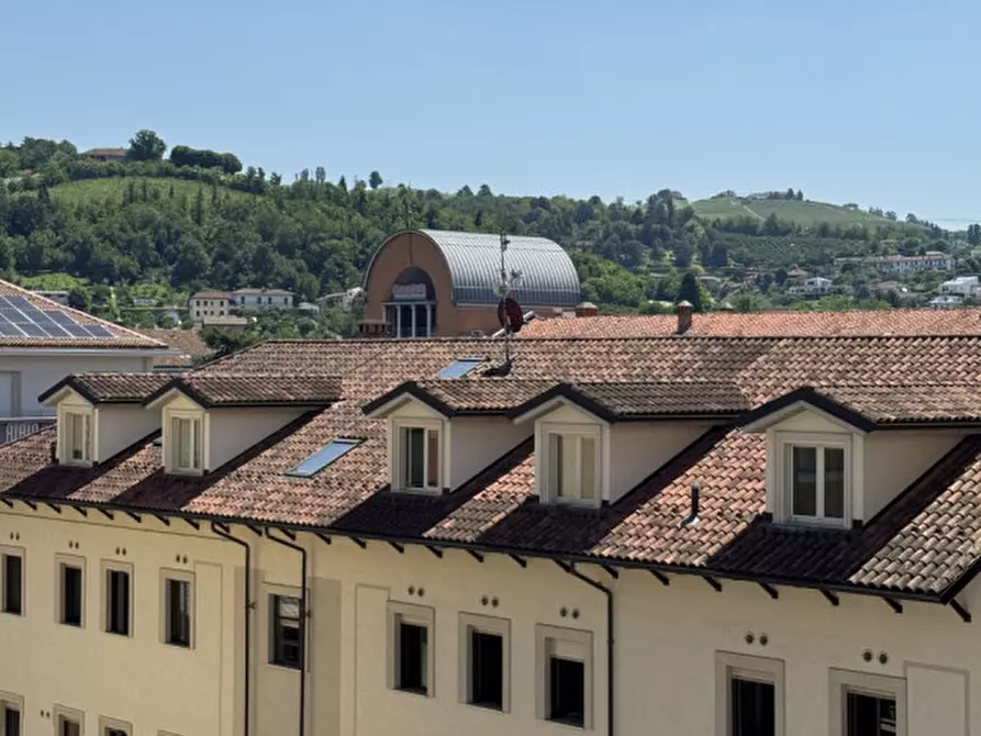 Immagine 21 di Appartamento in vendita  in Corso Michele Coppino 13 a Alba