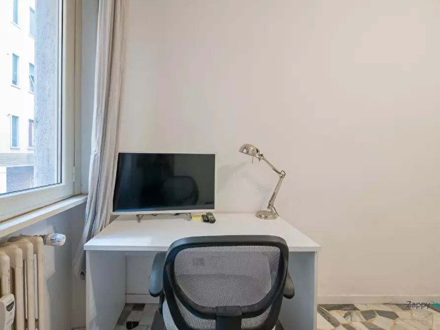 Immagine 4 di Camera in affitto  in Via Felice Casati, 39 a Milano