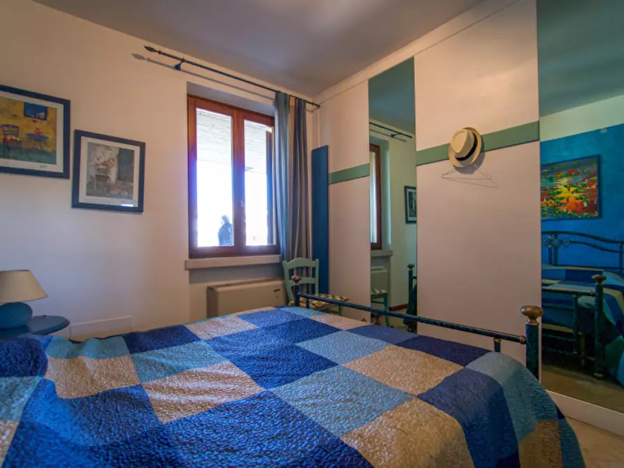 Immagine 5 di Appartamento in vendita  a Sirmione