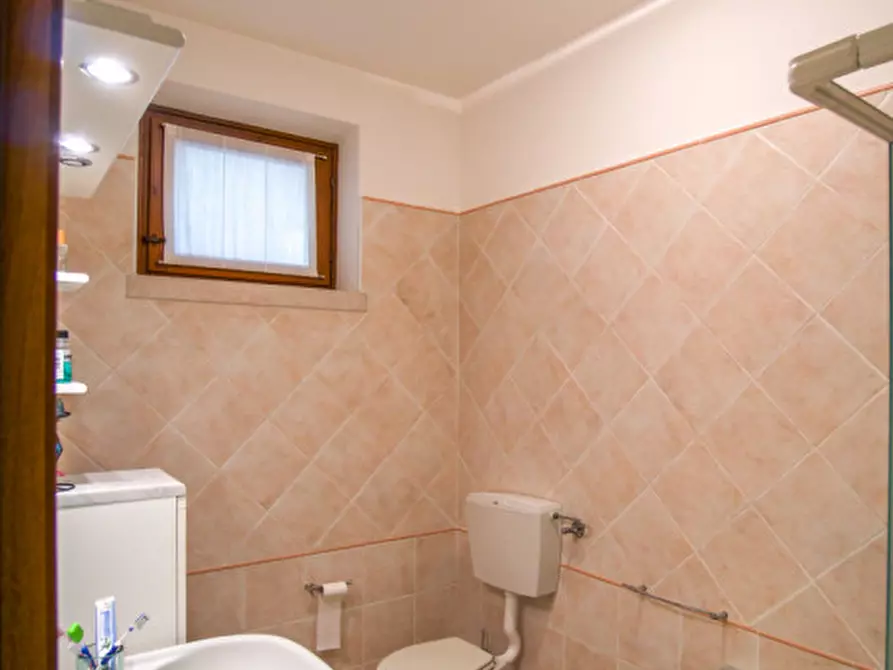 Immagine 9 di Appartamento in vendita  a Sirmione