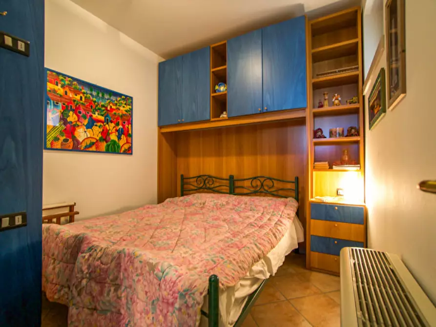 Immagine 12 di Appartamento in vendita  a Sirmione