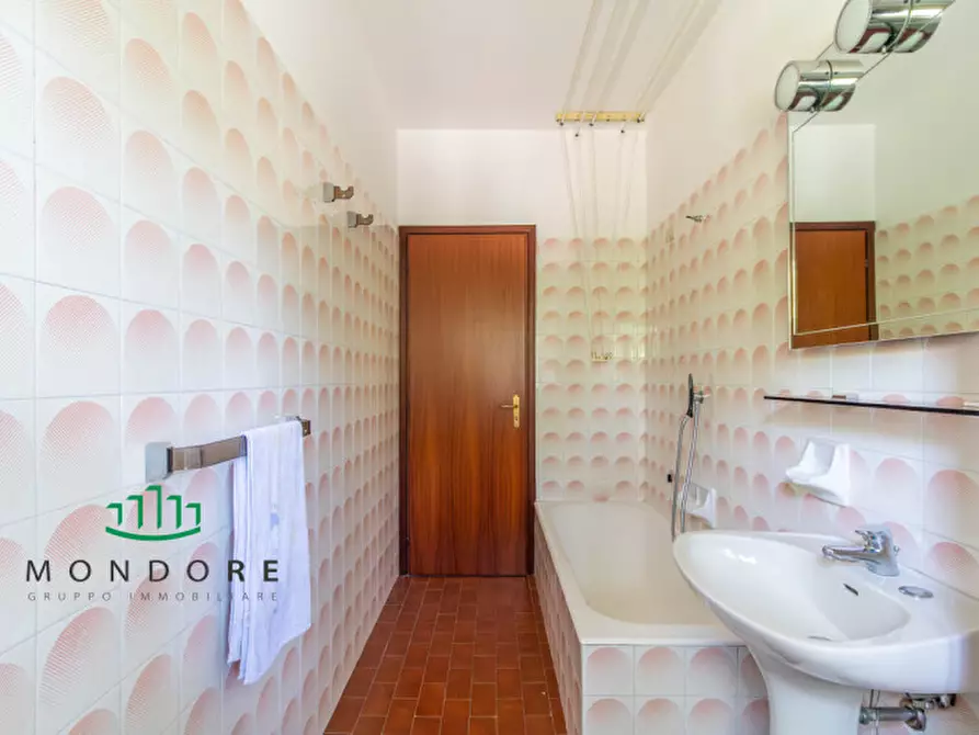 Immagine 25 di Appartamento in vendita  in Via Luigi Bombicci a Bologna