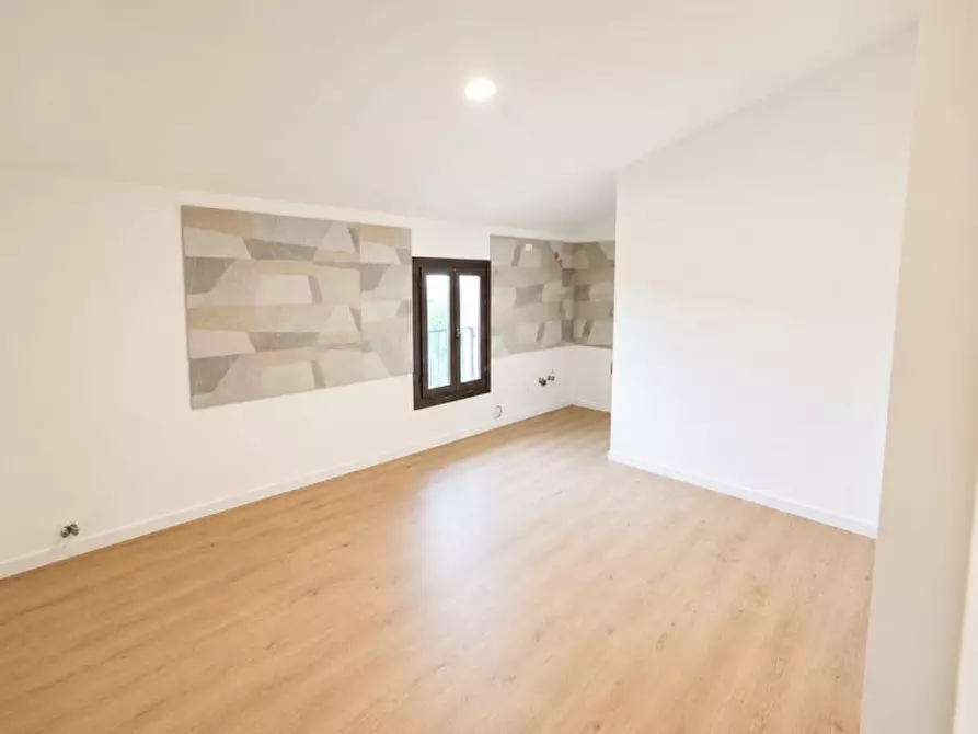 Immagine 2 di Appartamento in vendita  in Via Bassa a Resana