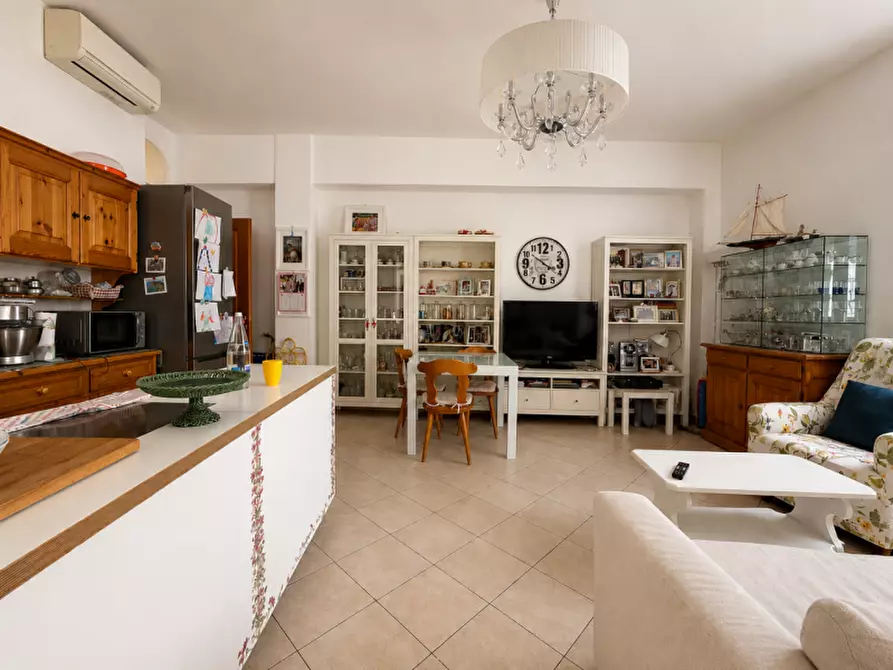 Immagine 3 di Casa indipendente in vendita  a Senigallia