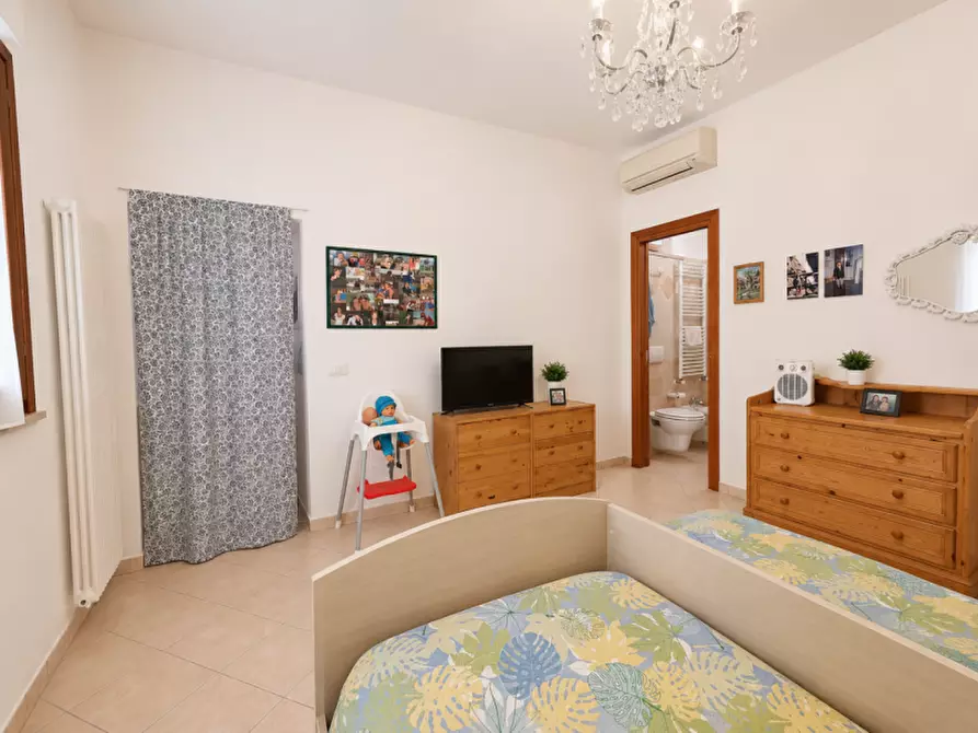Immagine 10 di Casa indipendente in vendita  a Senigallia