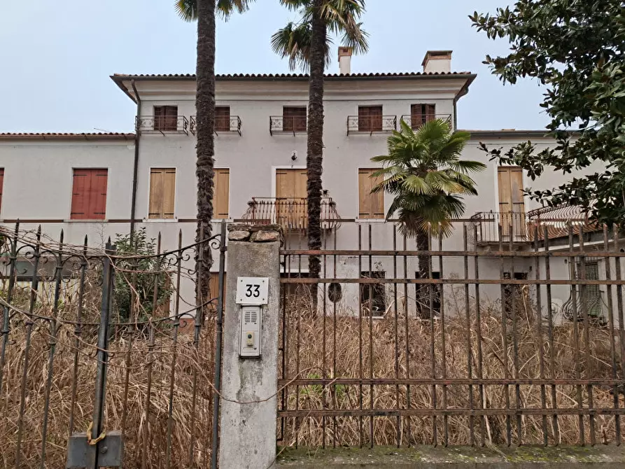 Immagine 1 di Villa in vendita  in Via Catene a Venezia