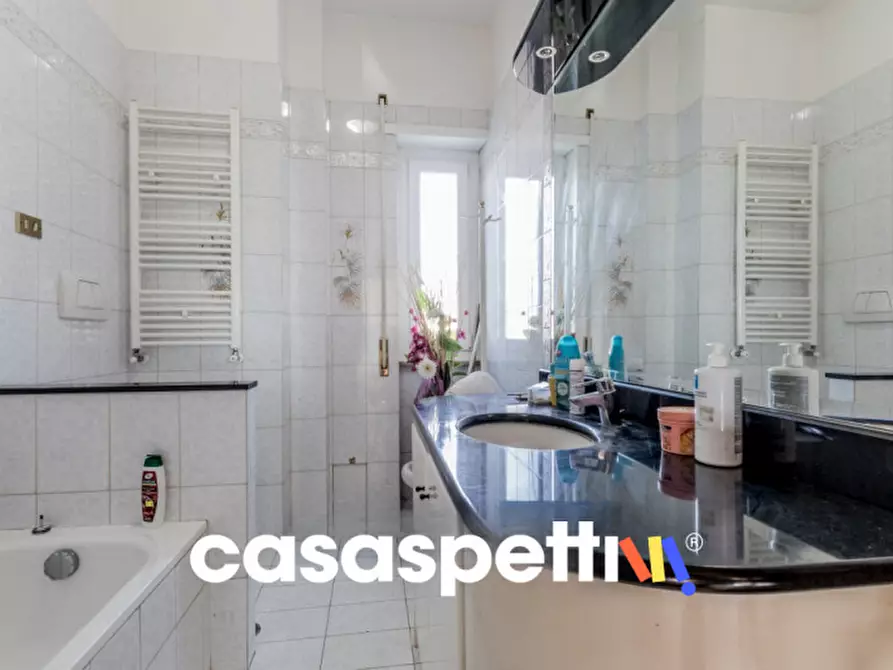 Immagine 8 di Appartamento in vendita  in Via della Rustica 246 a Roma