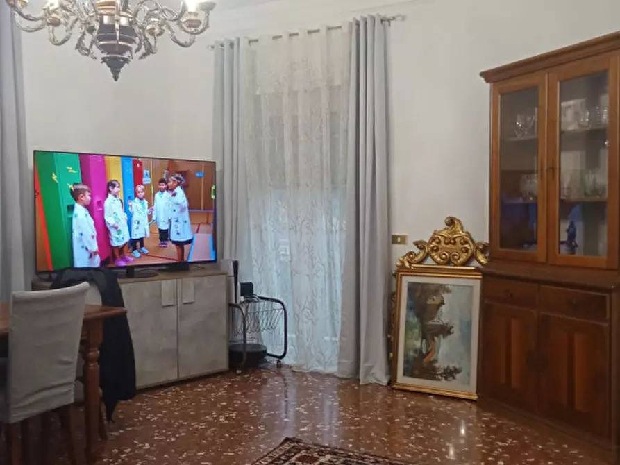 Immagine 18 di Appartamento in vendita  in Via della Rustica 246 a Roma