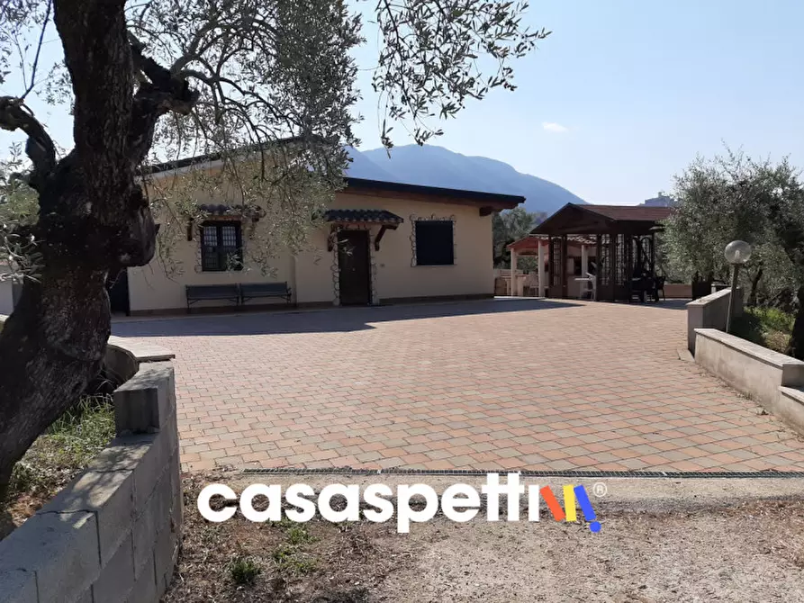 Immagine 1 di Magazzino in vendita  in Strada di Colle Novo 8 a Palombara Sabina