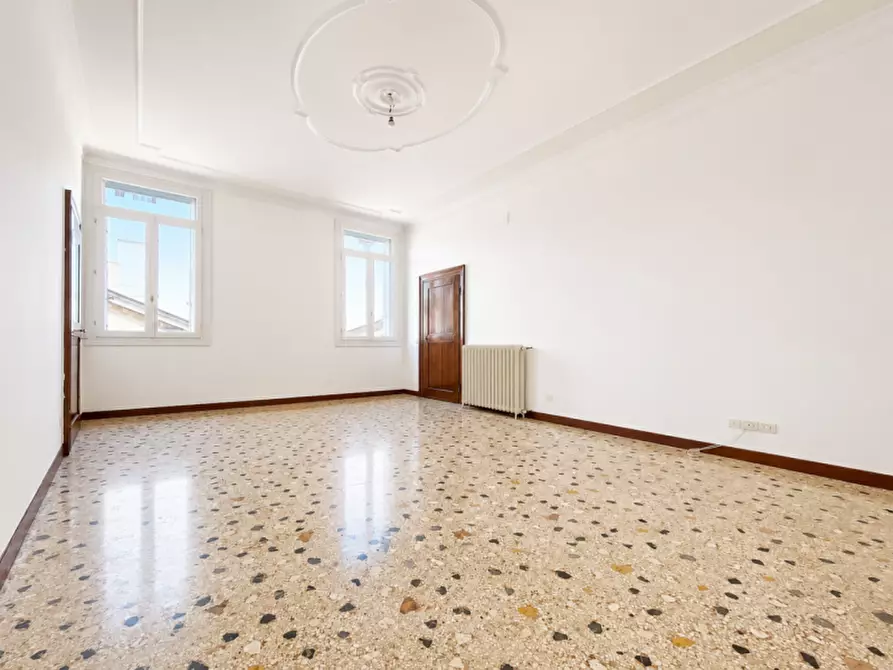 Immagine 4 di Appartamento in vendita  in Contra' Oratorio dei Proti a Vicenza