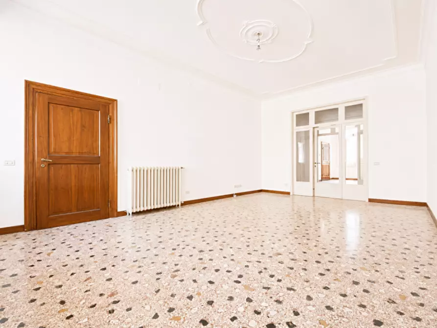 Immagine 6 di Appartamento in vendita  in Contra' Oratorio dei Proti a Vicenza