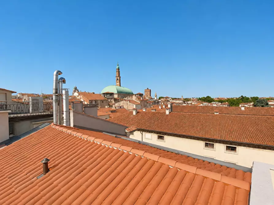 Immagine 40 di Appartamento in vendita  in Contra' Oratorio dei Proti a Vicenza