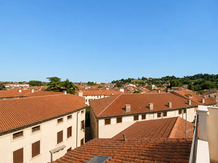 Immagine 41 di Appartamento in vendita  in Contra' Oratorio dei Proti a Vicenza