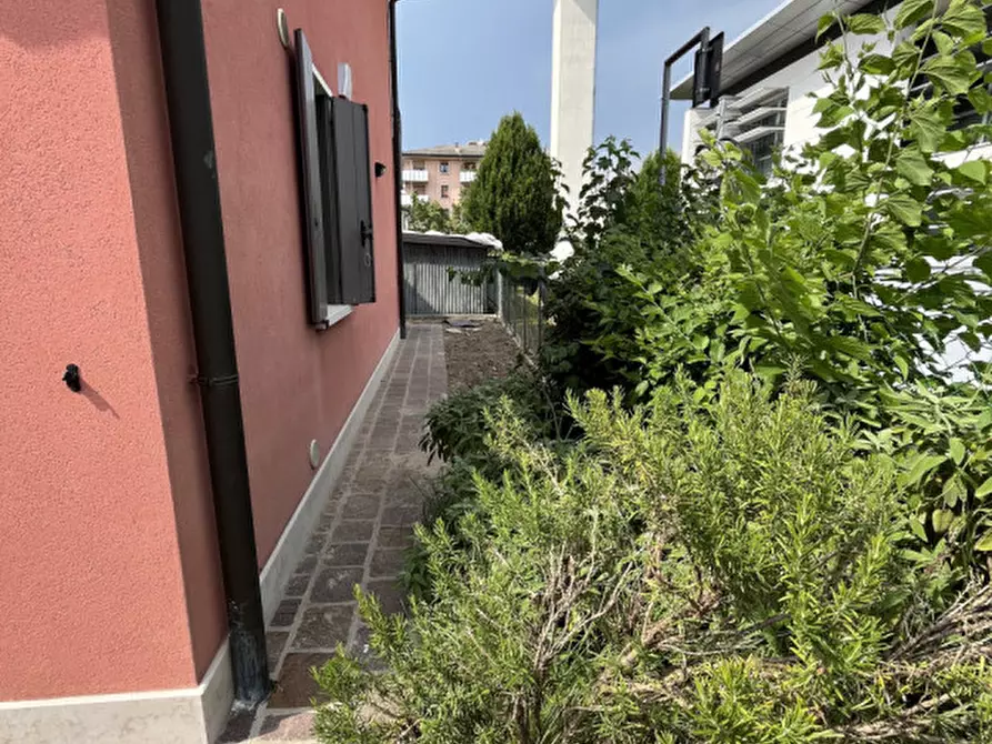 Immagine 9 di Appartamento in vendita  in Via Giosuè Carducci 3 a Dolo