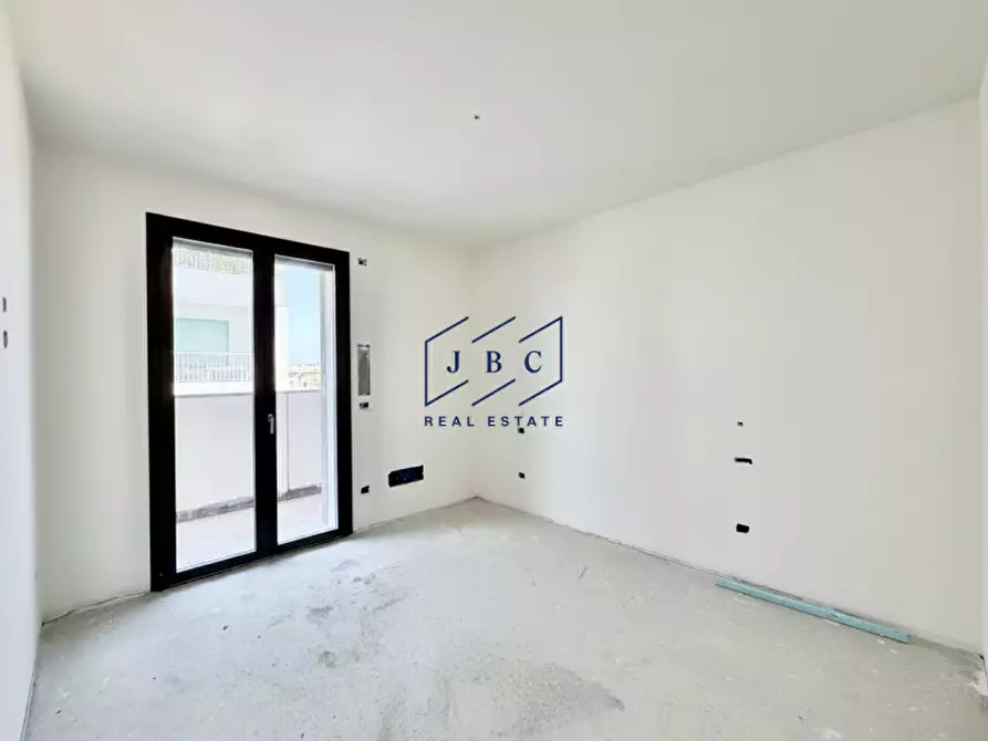 Immagine 13 di Appartamento in vendita  in VIA ZARA n. 38 a Jesolo