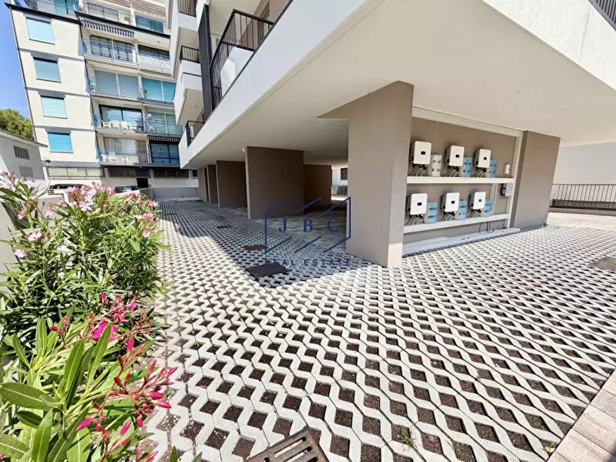 Immagine 22 di Appartamento in vendita  in VIA ZARA n. 38 a Jesolo