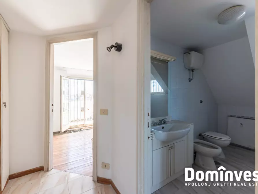 Immagine 23 di Attico in vendita  in Via Aurelia a Roma
