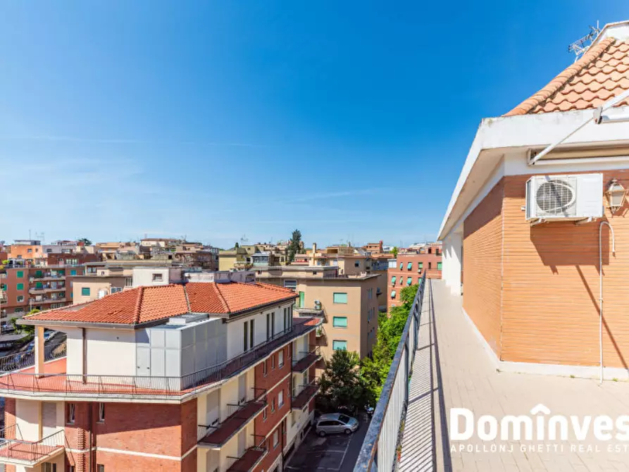 Immagine 45 di Attico in vendita  in Via Aurelia a Roma