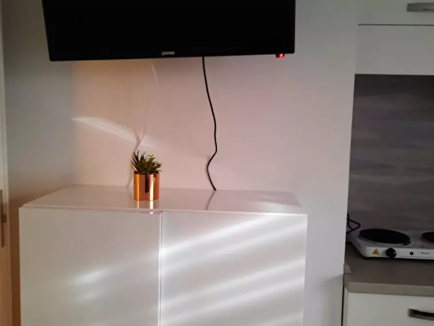 Immagine 3 di Appartamento in vendita  in Strada Settimo 11 a Torino