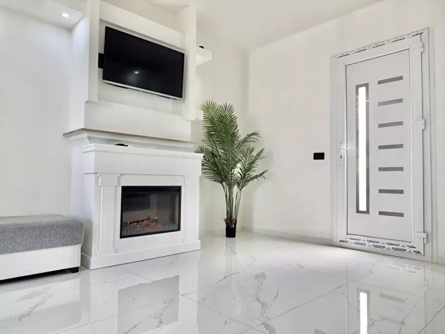 Immagine 4 di Casa bifamiliare in vendita  in strada Cinta Rigosa n. 1 a Roccabianca