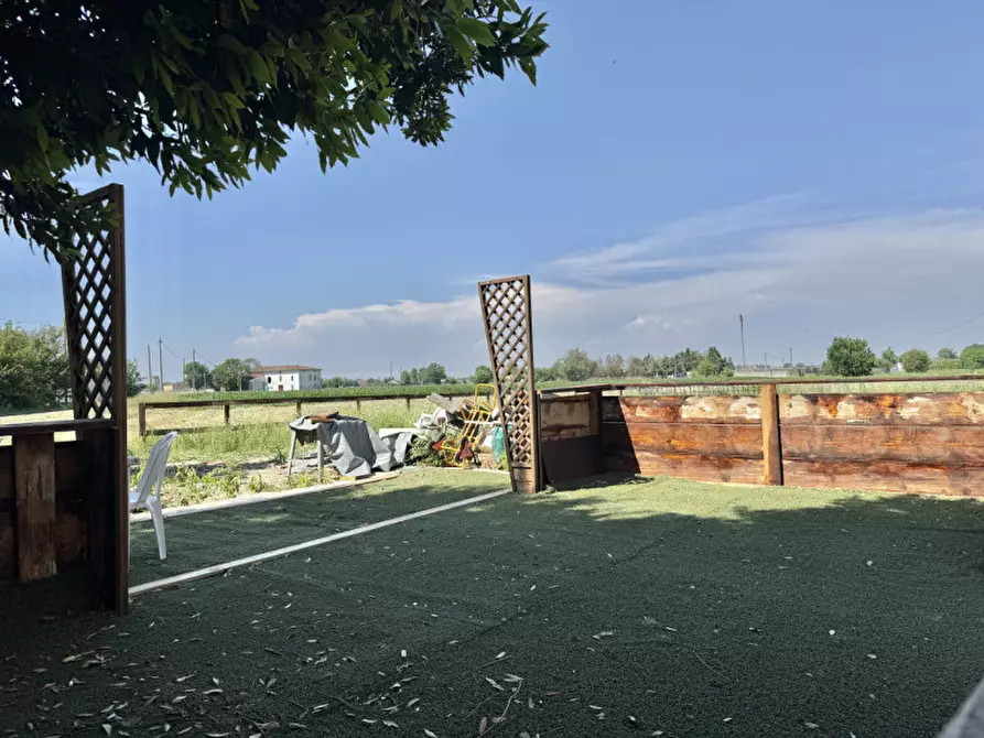 Immagine 34 di Casa bifamiliare in vendita  in strada Cinta Rigosa n. 1 a Roccabianca