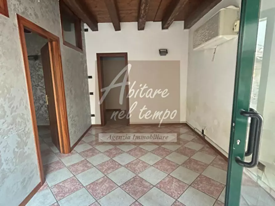 Immagine 4 di Negozio in affitto  a Cittadella