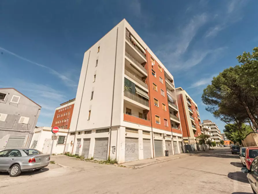 Immagine 45 di Appartamento in vendita  in Via Scipione l'Africano a Pescara