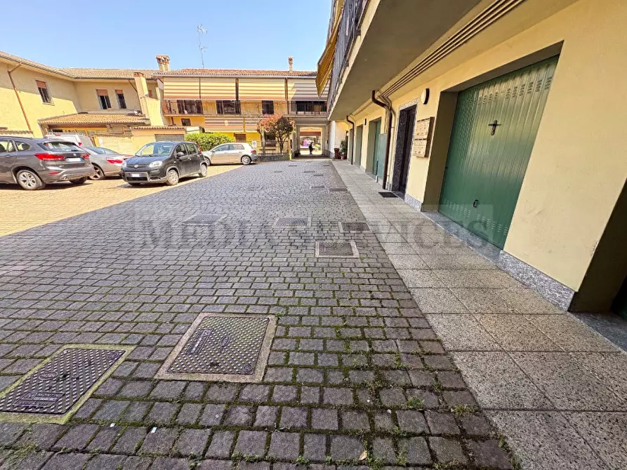 Immagine 1 di Garage in affitto  in corso Camillo Benso di Cavour n° 82 a Garlasco