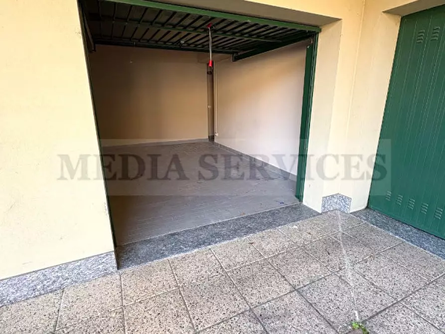 Immagine 3 di Garage in affitto  in corso Camillo Benso di Cavour n° 82 a Garlasco