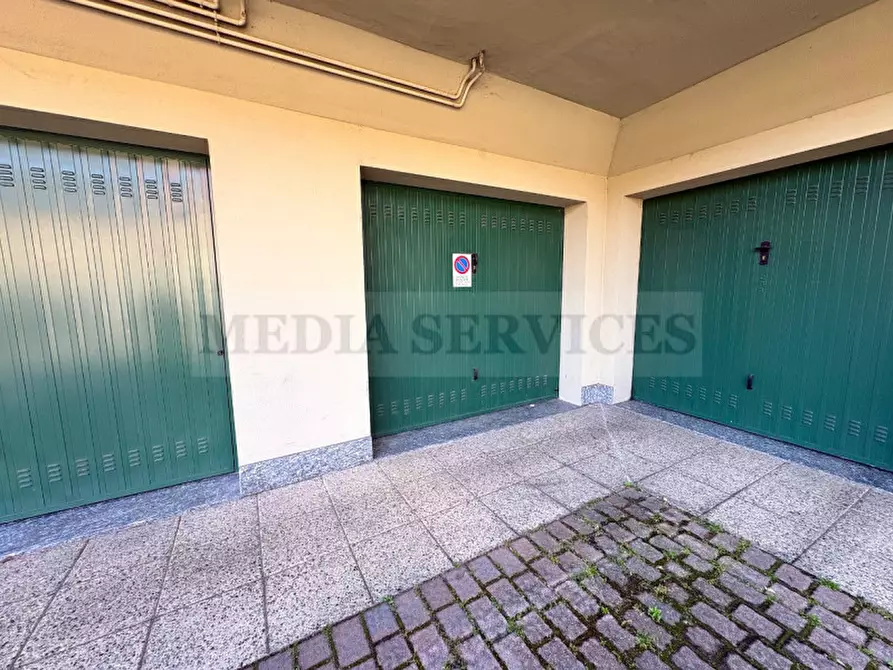 Immagine 4 di Garage in affitto  in corso Camillo Benso di Cavour n° 82 a Garlasco