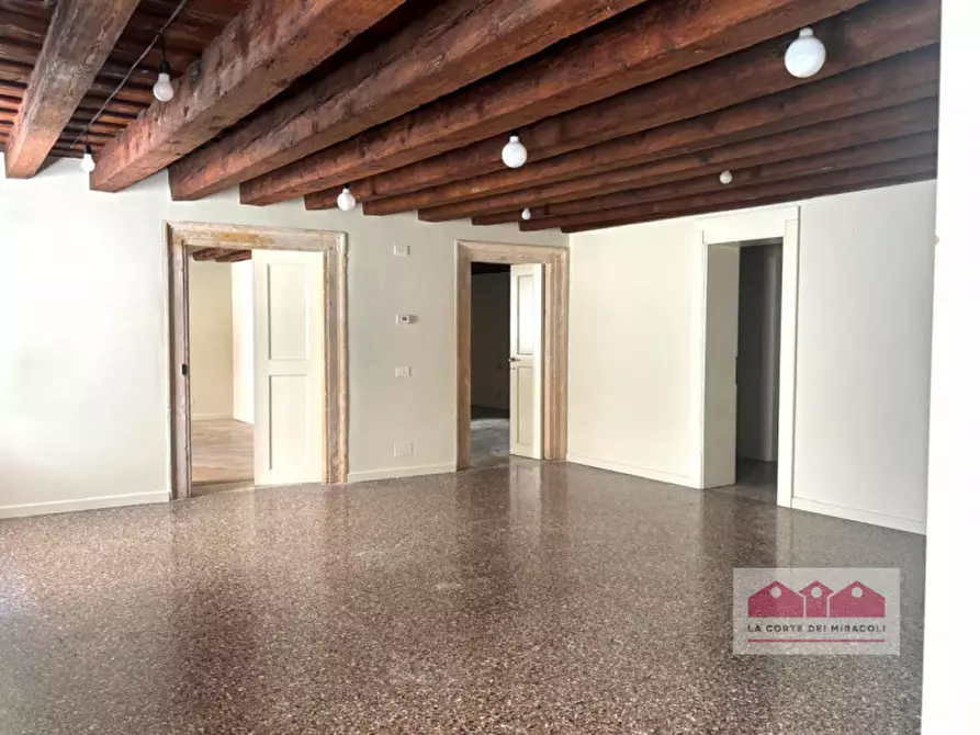 Immagine 1 di Ufficio in vendita  in Contra' Santi Apostoli a Vicenza
