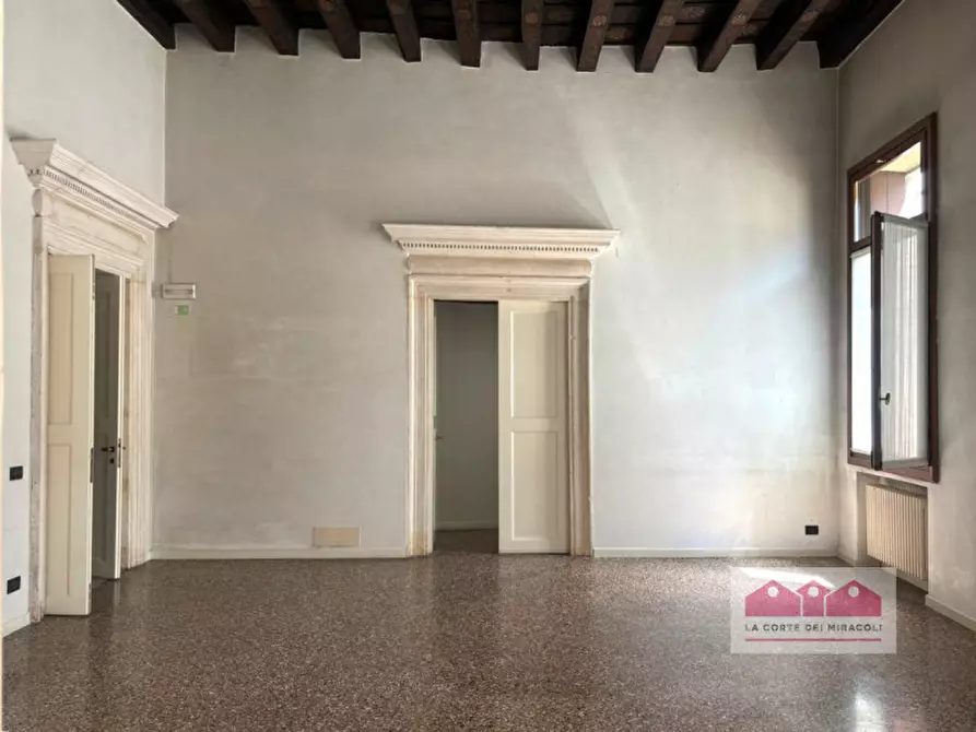 Immagine 5 di Ufficio in vendita  in Contra' Santi Apostoli a Vicenza