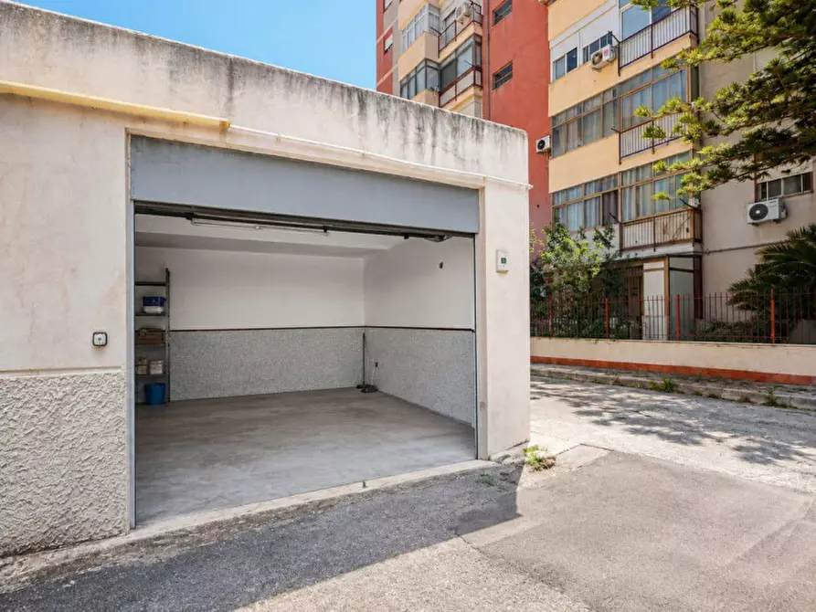 Immagine 3 di Appartamento in vendita  in Via Calcante a Palermo