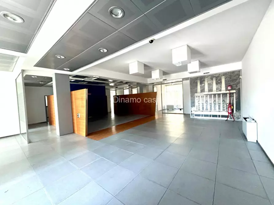 Immagine 1 di Attività commerciale in affitto  in Via Firenze a Prato