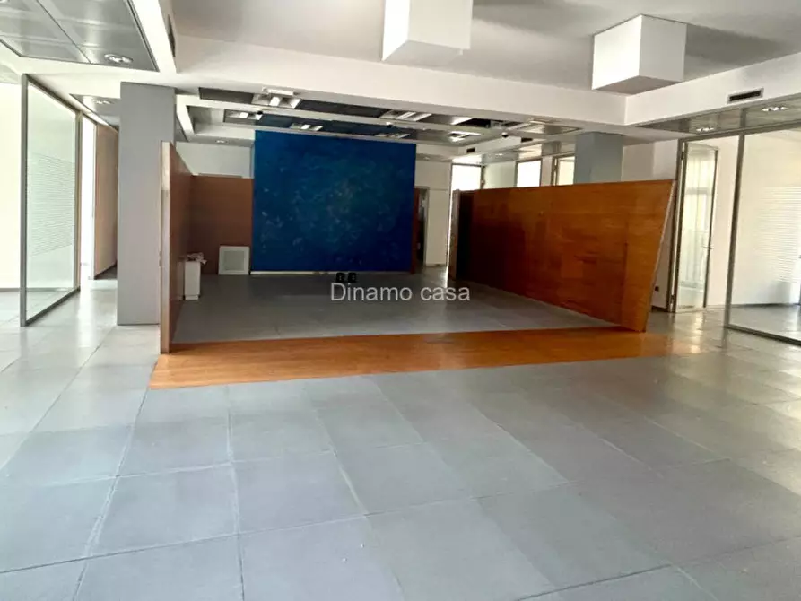 Immagine 2 di Attività commerciale in affitto  in Via Firenze a Prato