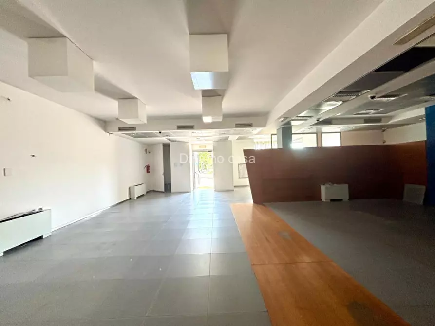 Immagine 4 di Attività commerciale in affitto  in Via Firenze a Prato