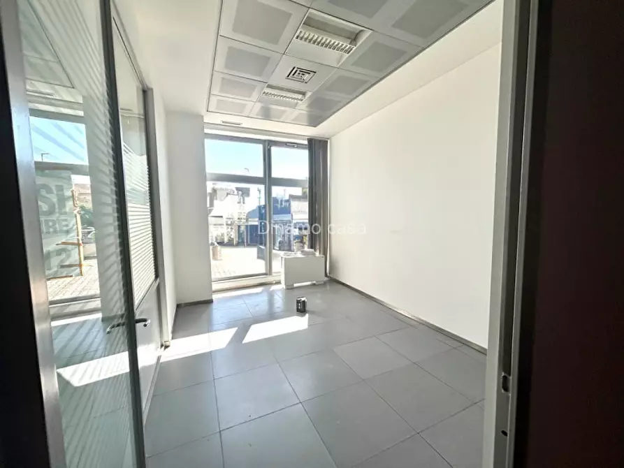 Immagine 9 di Attività commerciale in affitto  in Via Firenze a Prato