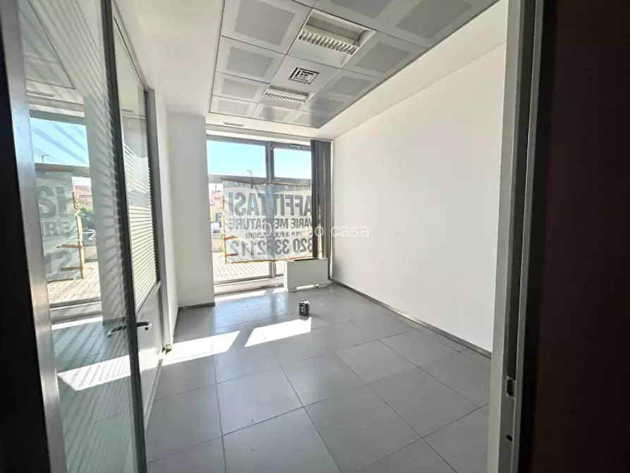Immagine 10 di Attività commerciale in affitto  in Via Firenze a Prato