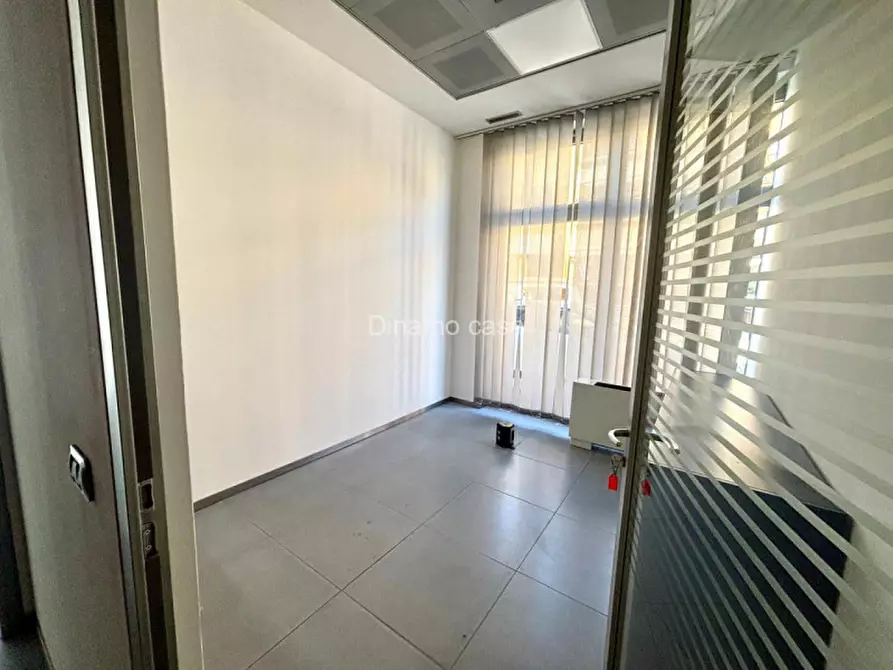 Immagine 14 di Attività commerciale in affitto  in Via Firenze a Prato