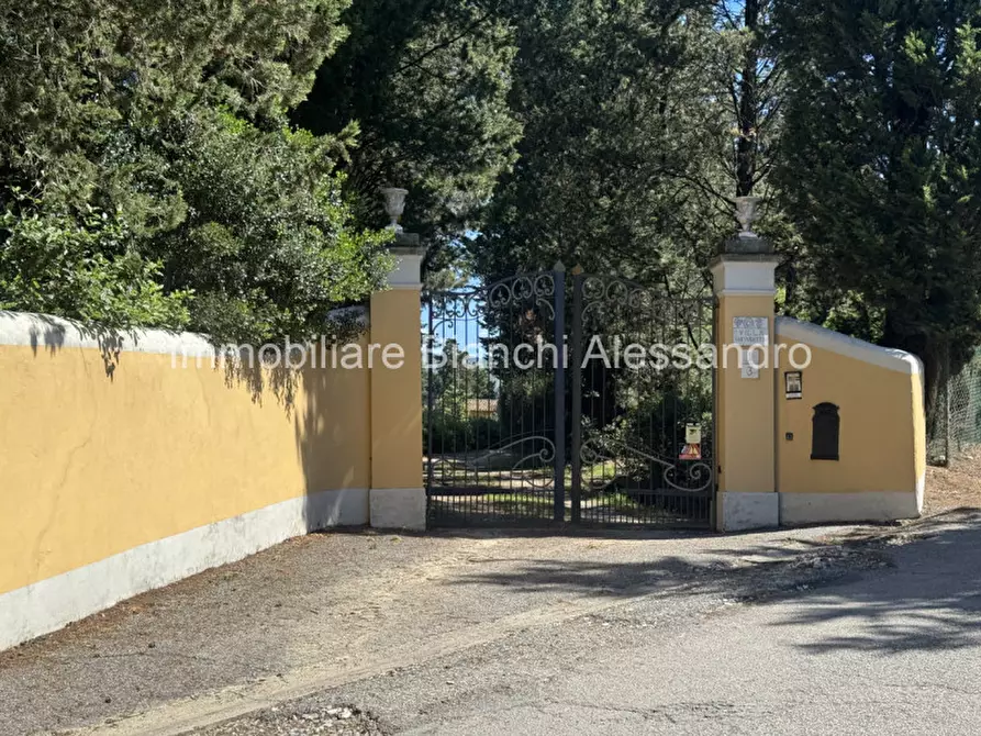 Immagine 6 di Villa in vendita  in Via di Capornia 1 a Firenze