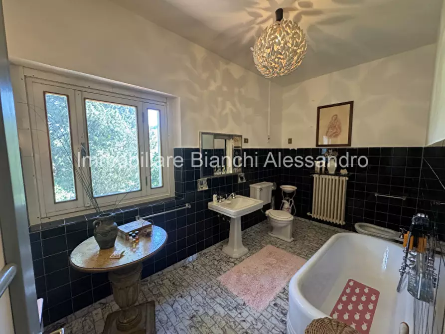 Immagine 27 di Villa in vendita  in Via di Capornia 1 a Firenze