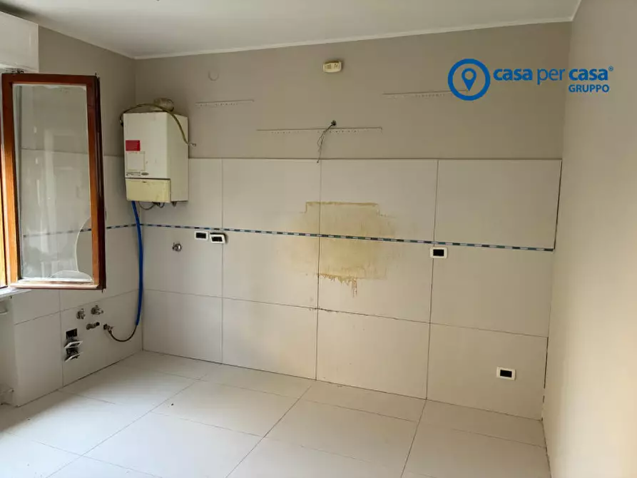 Immagine 2 di Appartamento in vendita  in via montello 8 a Rovigo