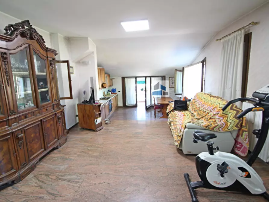 Immagine 1 di Casa bifamiliare in vendita  in Via Lusore a Mirano