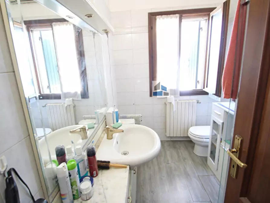 Immagine 9 di Casa bifamiliare in vendita  in Via Lusore a Mirano