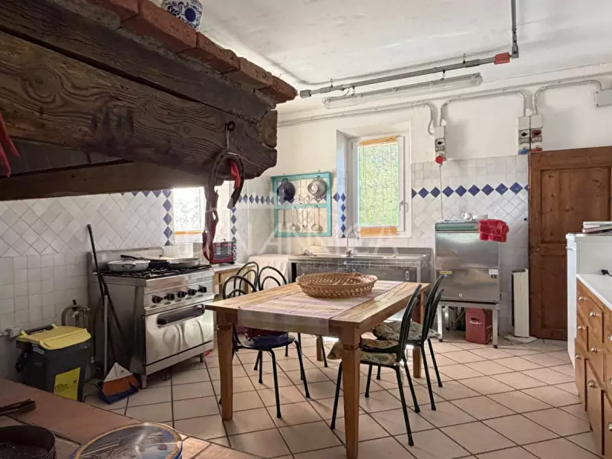 Immagine 17 di Rustico / casale in vendita  a Vinci