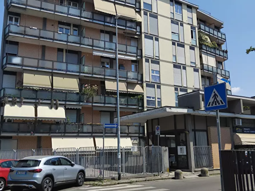 Immagine 2 di Appartamento in vendita  in VIA MAGELLANO a Monza