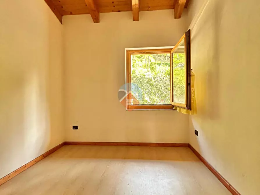Immagine 11 di Casa indipendente in vendita  a Ala