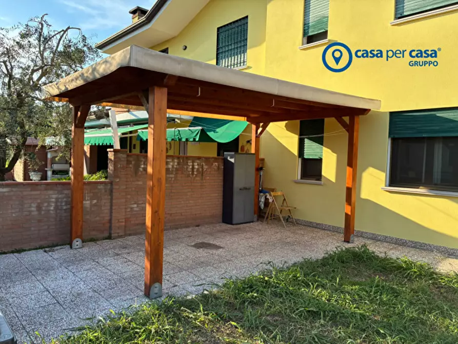Immagine 2 di Appartamento in vendita  in Via Padre Amedeo Franco Giuliati, 29 a Rovigo