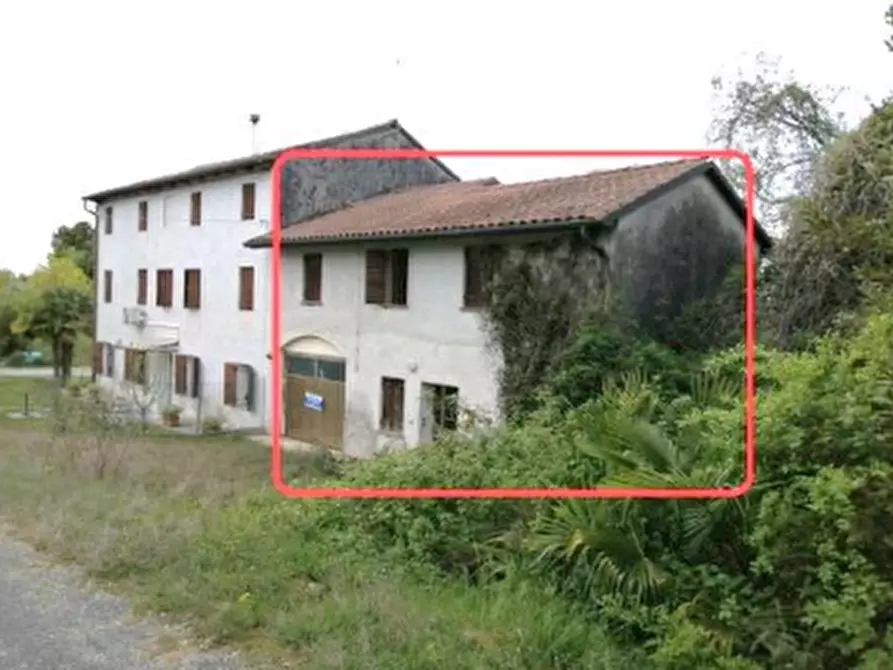 Immagine 1 di Casa bifamiliare in vendita  in Via Barcador, 49 a Spresiano